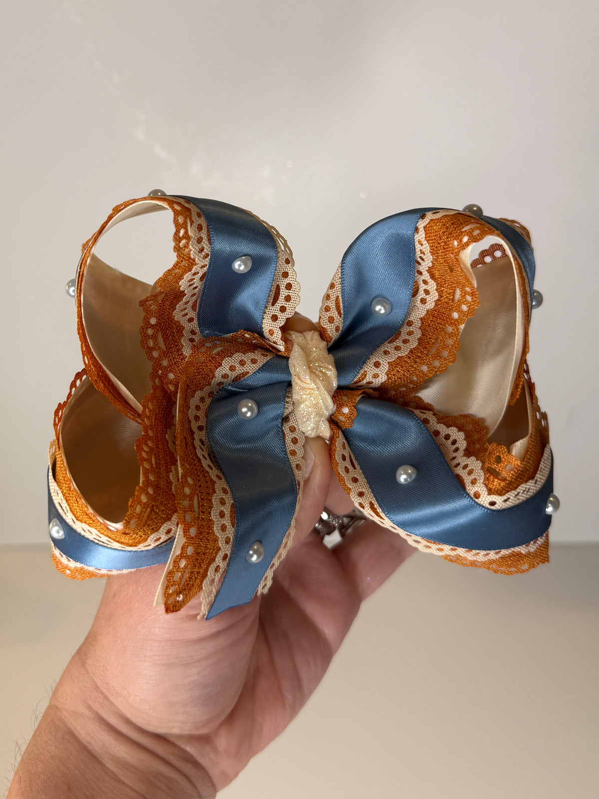 Antique Blue & Rust Standard Bow